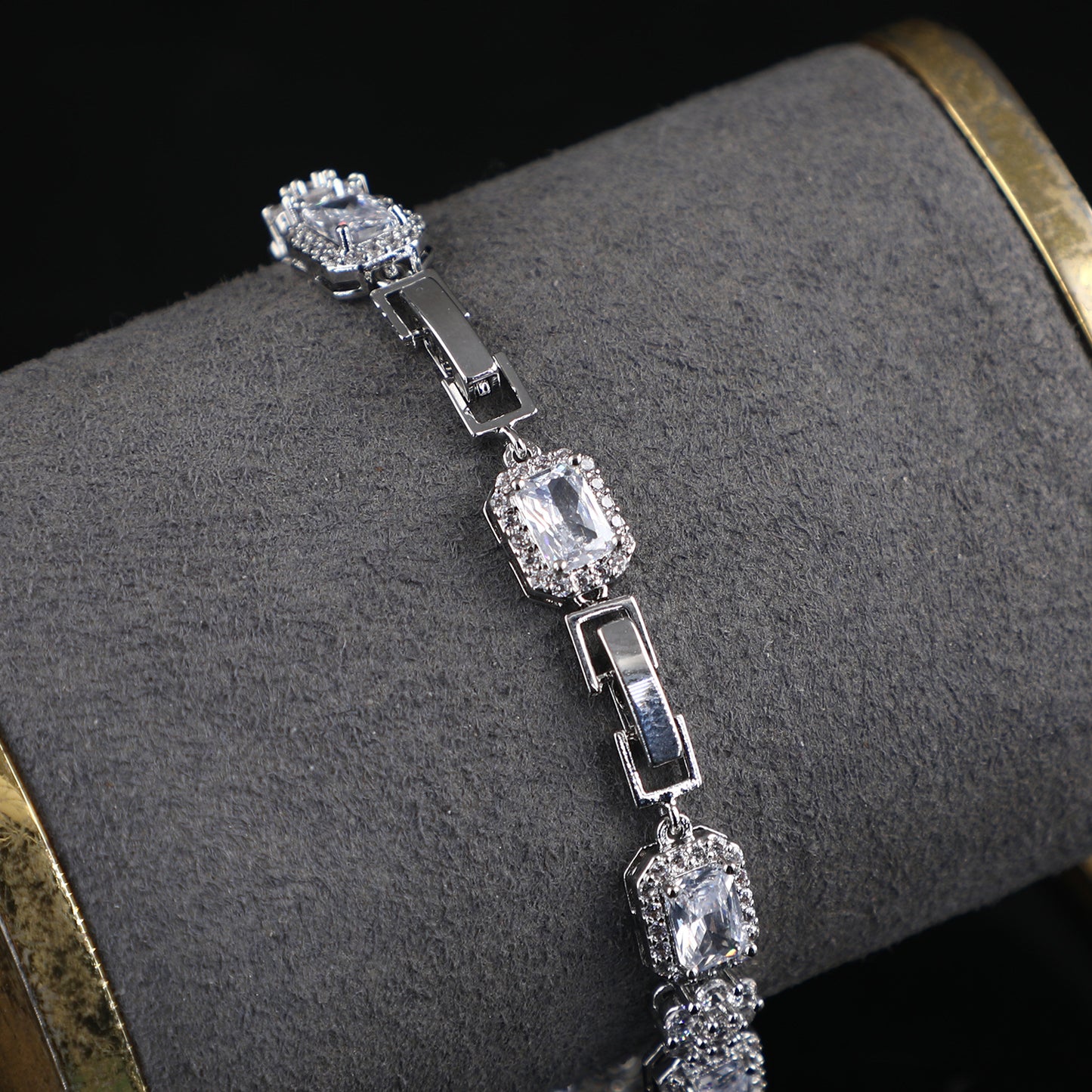 Copper Material Real White Gold Full Zircon Claw Chain Bracelet