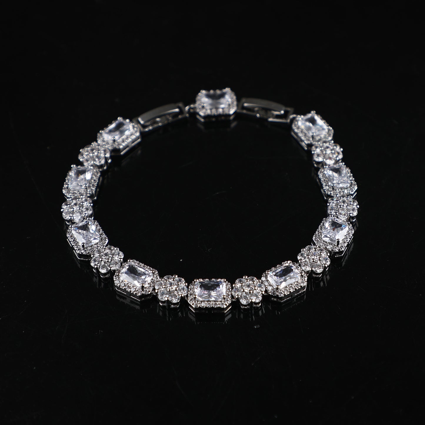 Copper Material Real White Gold Full Zircon Claw Chain Bracelet